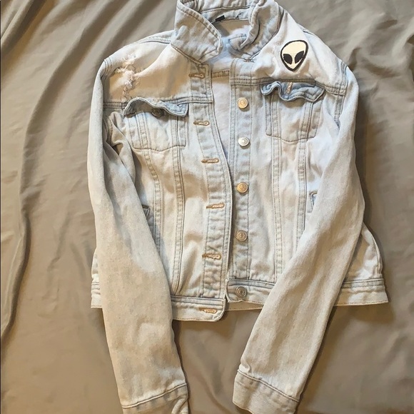 Jean jacket! - Picture 2 of 8